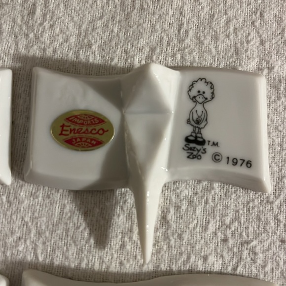 Vintage Enesco Suzy’s Zoo Ceramic Set of 4 Cheese Markers In Box - Picture 7 of 9